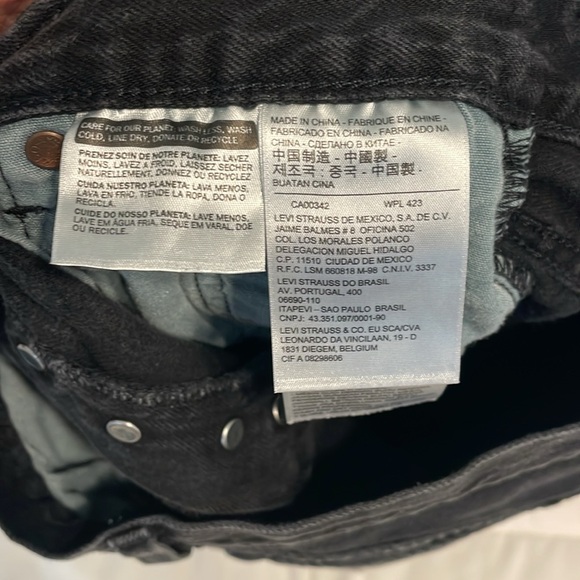 Levi’s Shorts - Picture 6 of 7